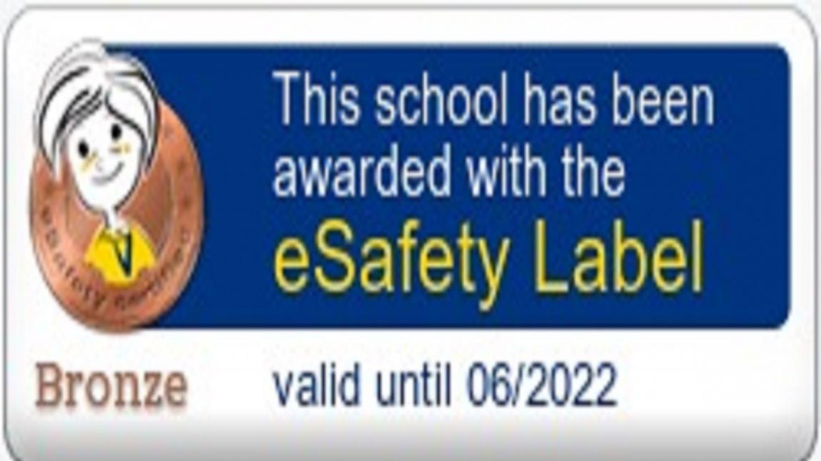 Okul sitemizde de eSfafety Label Bronz Etiketimiz aldık sıra Gümüş Etikette